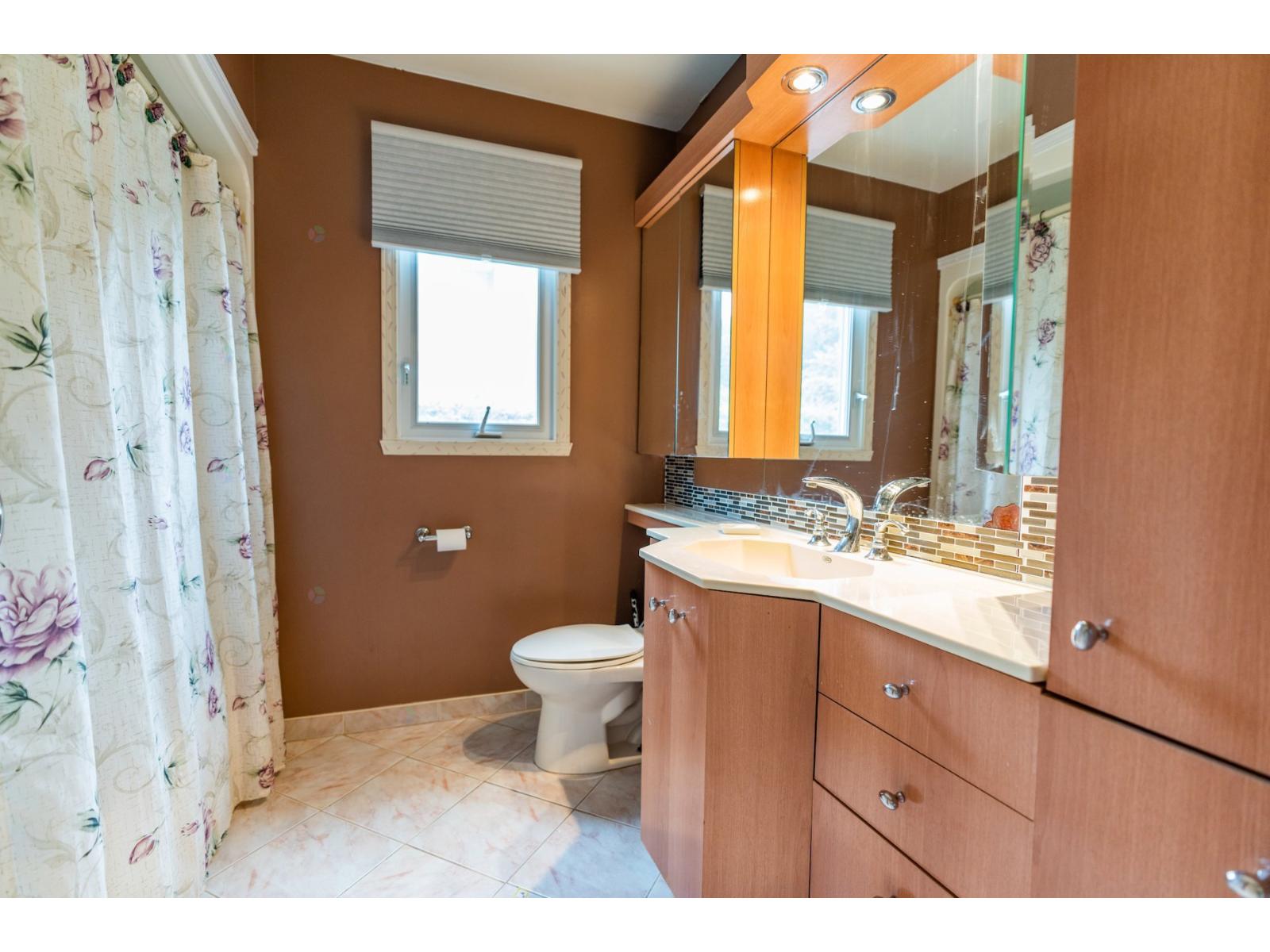223 Westcroft Road Property Photo 11