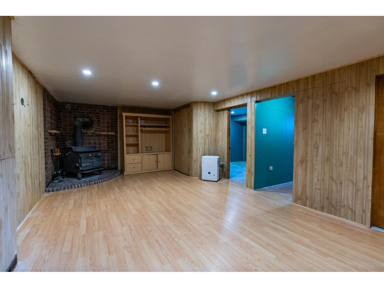 223 Westcroft Road Property Photo 14