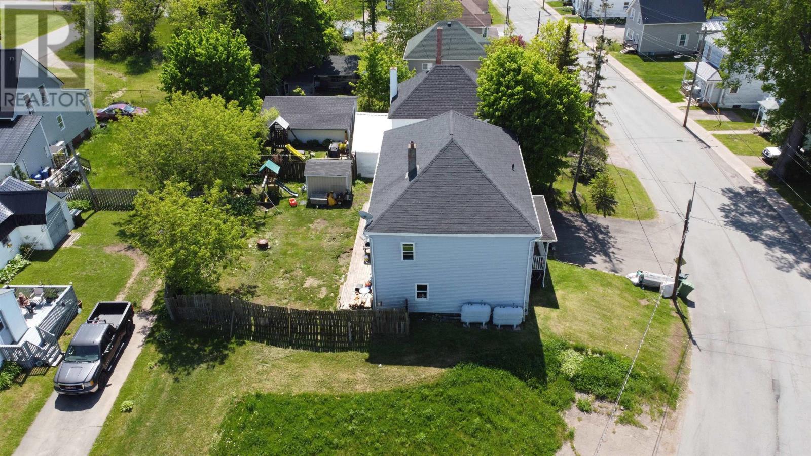 30-32 West Pleasant Street Property Photo 22