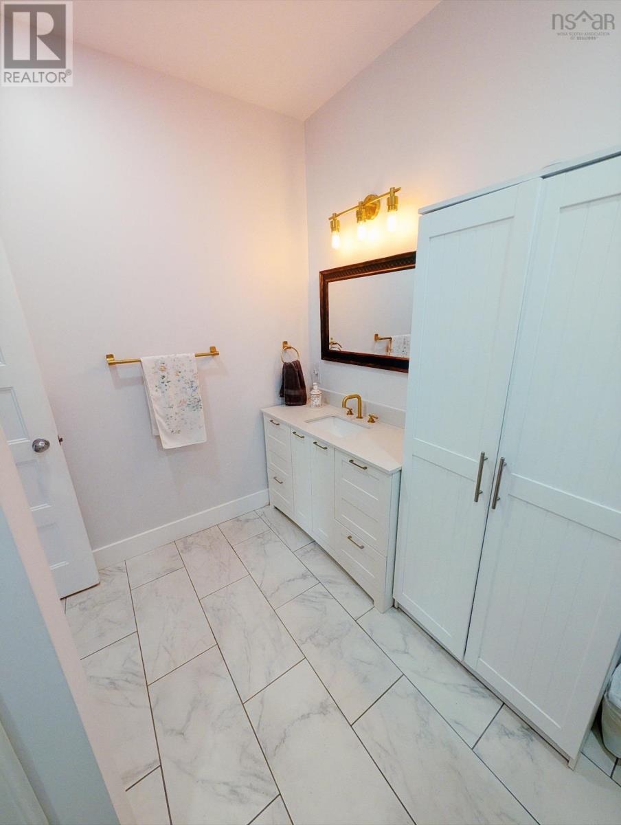136 Main Street Property Photo 33