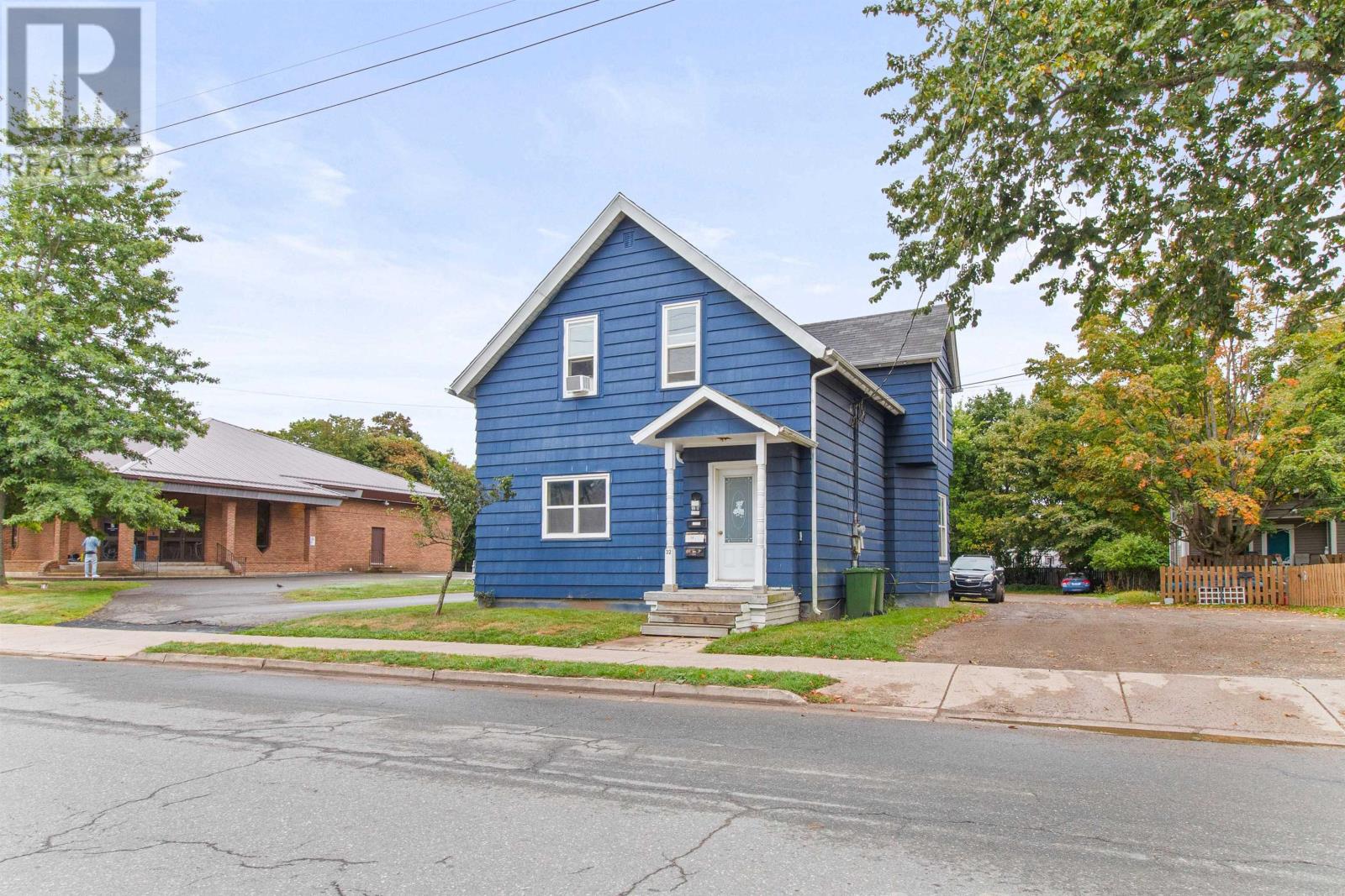 32 Pleasant Street Property Photo 3