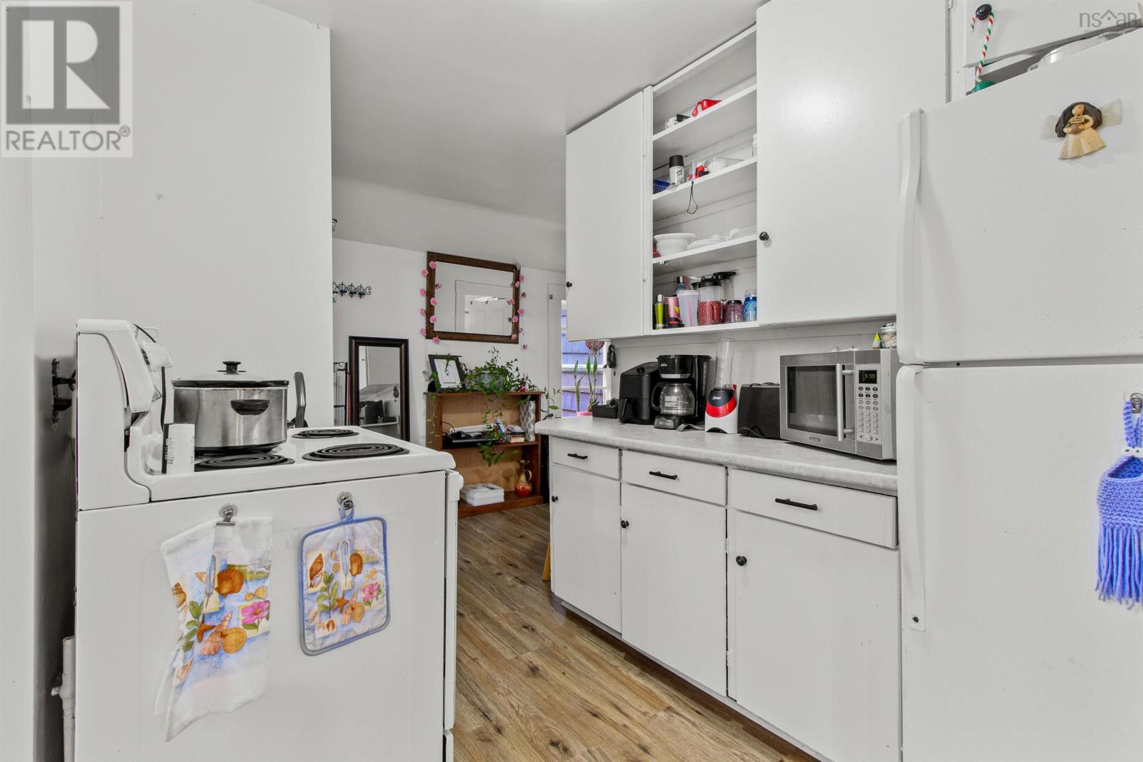 32 Pleasant Street Property Photo 8