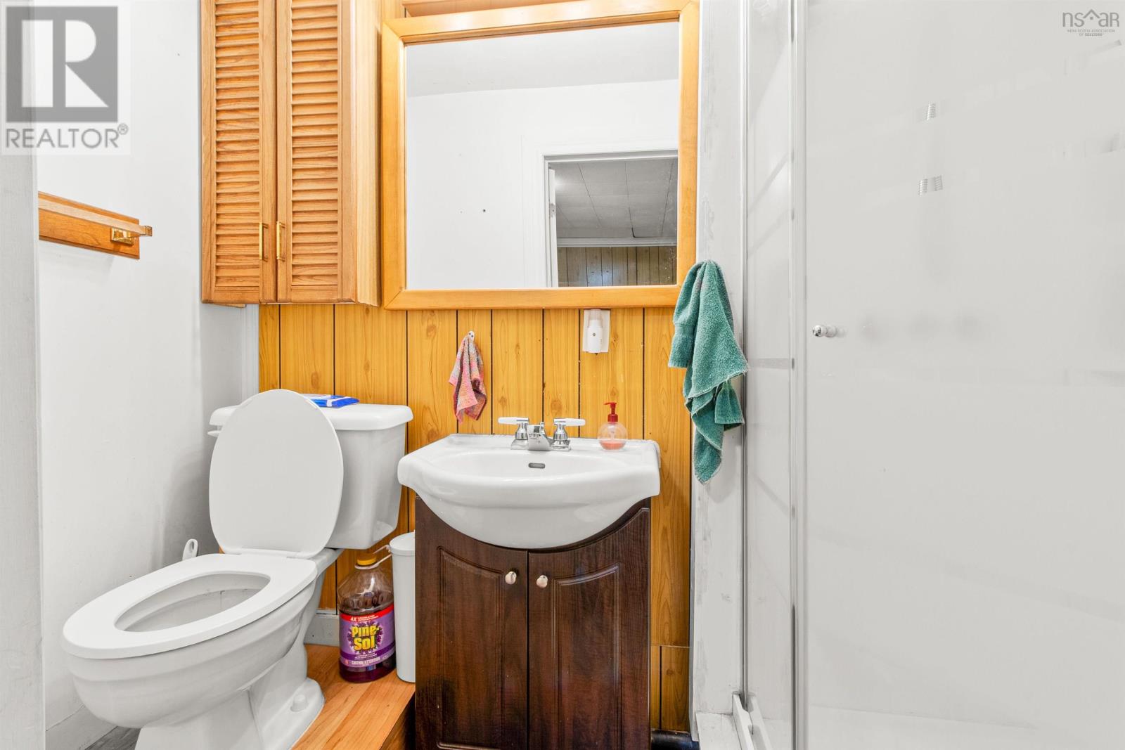 32 Pleasant Street Property Photo 23