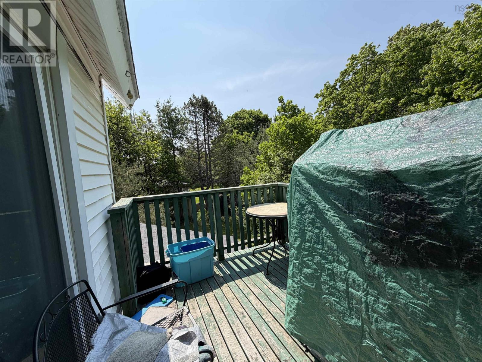 98 Victoria Street W Property Photo 22