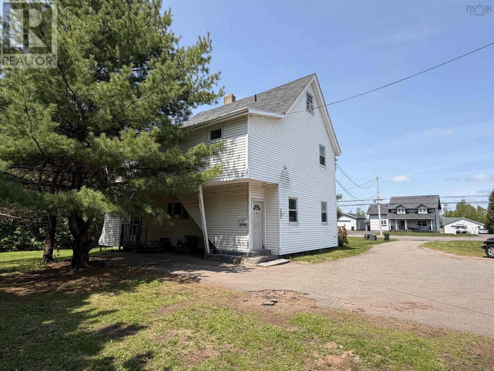 98 Victoria Street W Property Photo 37