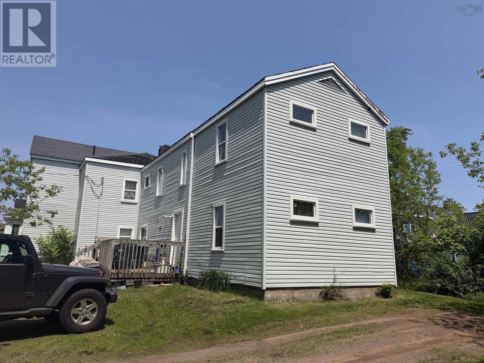 29 Spring Street Property Photo 7