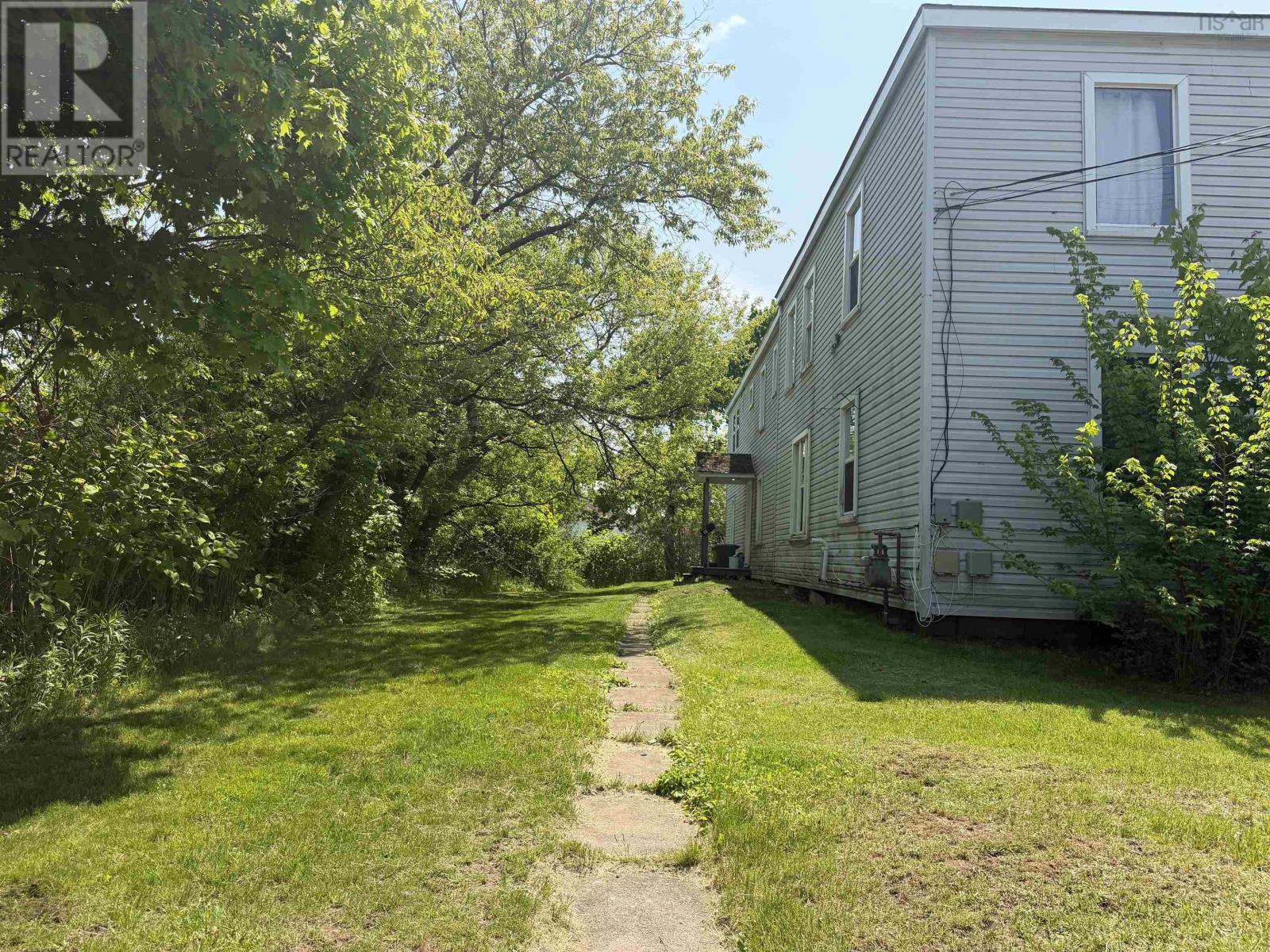 29 Spring Street Property Photo 18