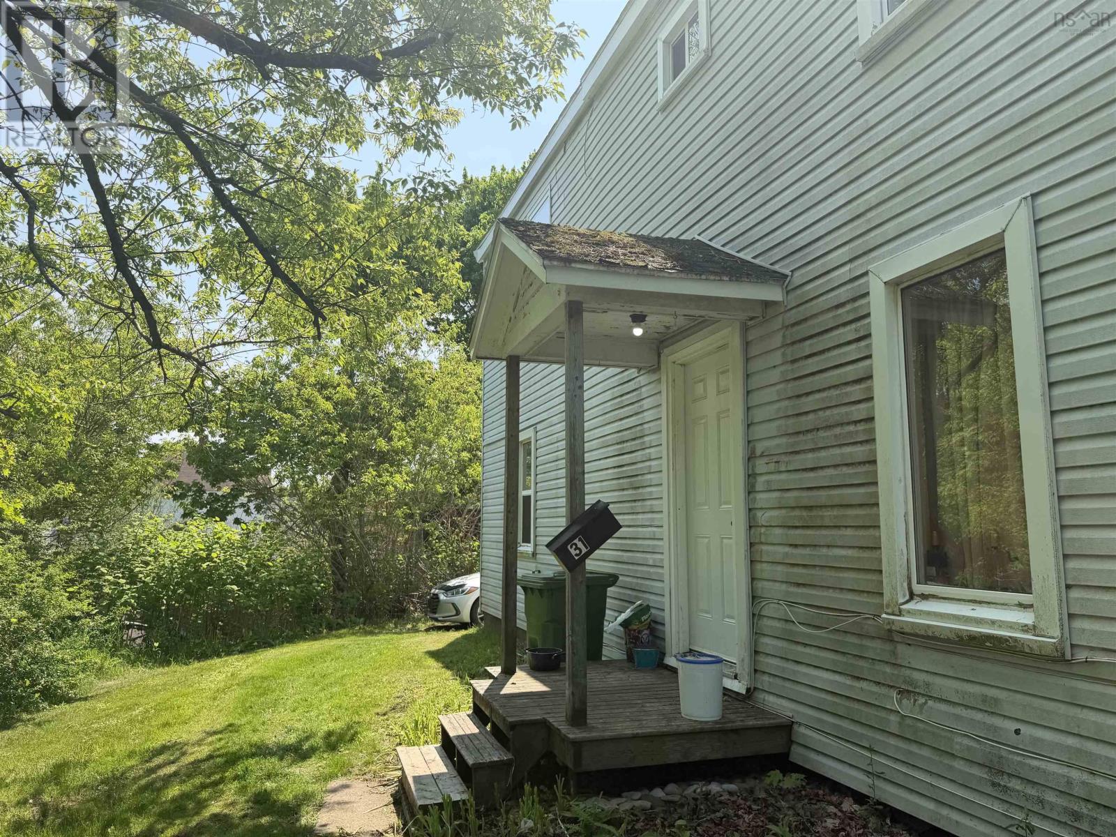 29 Spring Street Property Photo 19