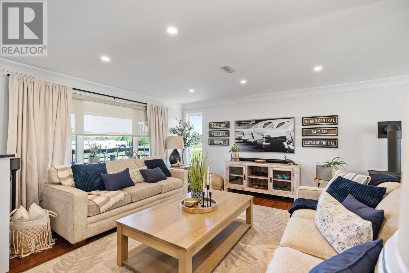 79 Waterside Road Property Photo 11