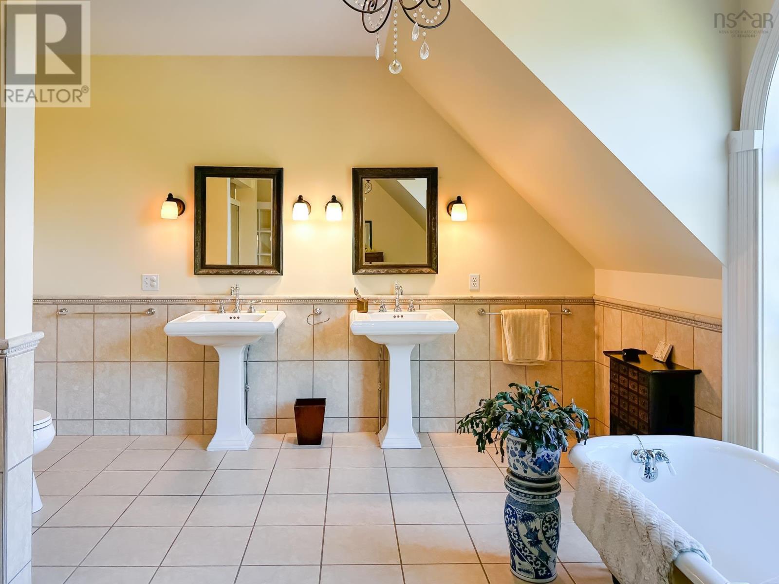 1999 Grand Pre Road Property Photo 24