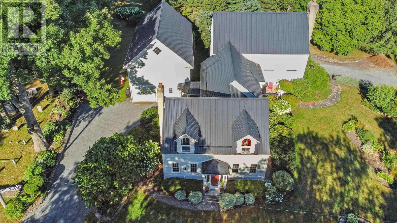 1999 Grand Pre Road Property Photo 33