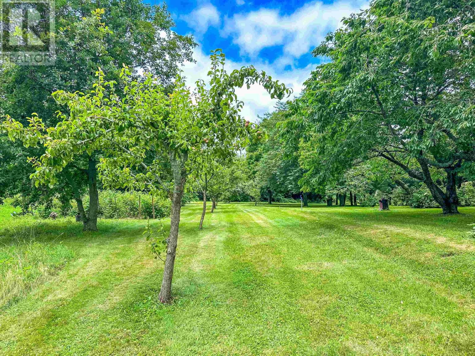 1999 Grand Pre Road Property Photo 40
