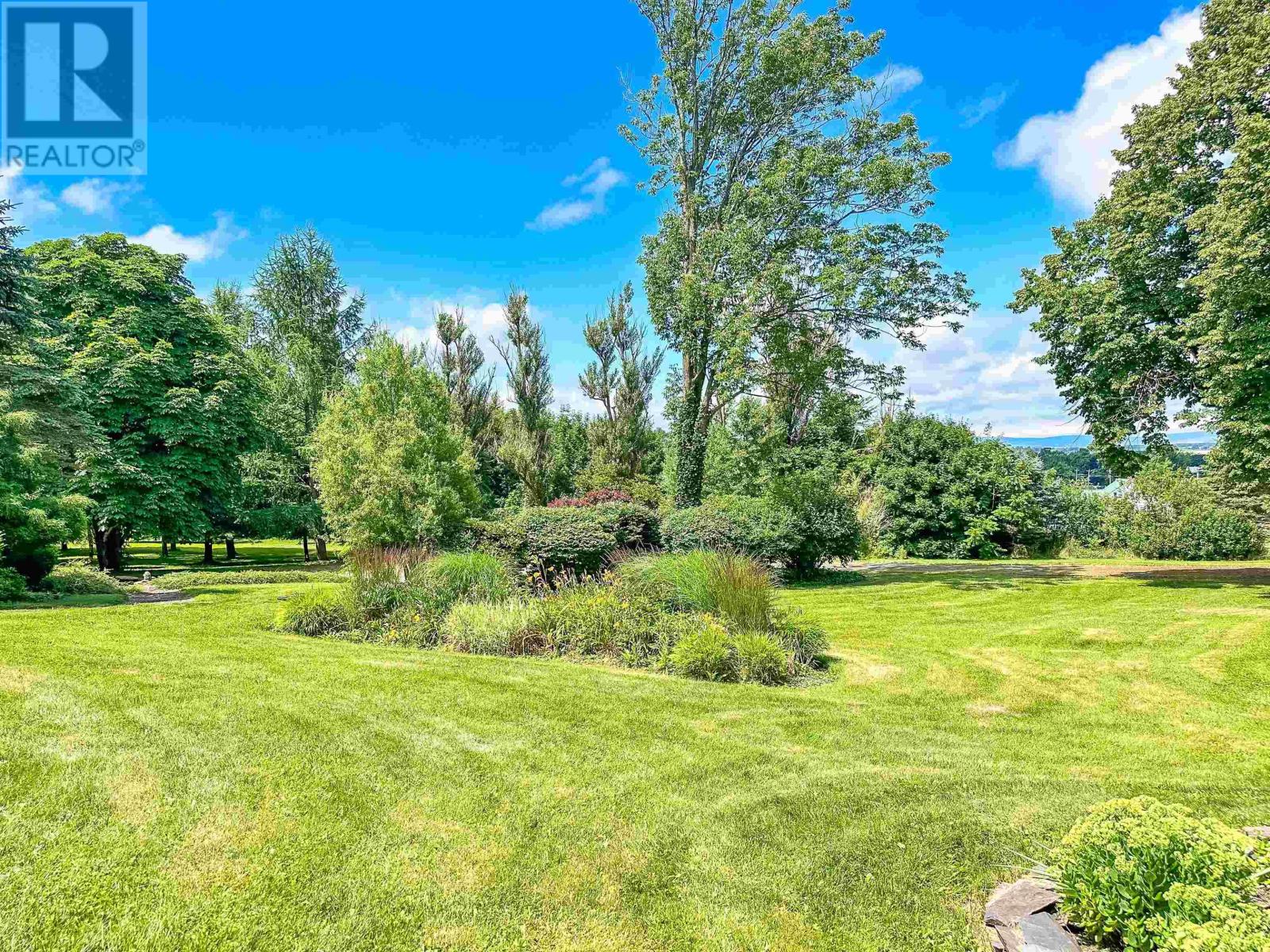 1999 Grand Pre Road Property Photo 41