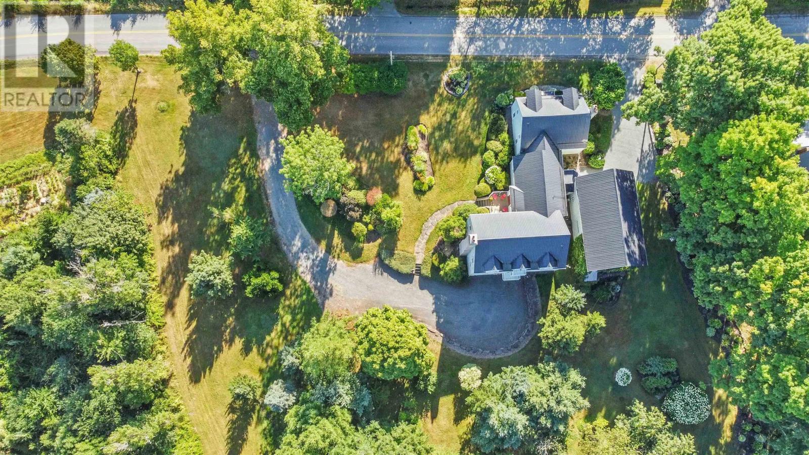 1999 Grand Pre Road Property Photo 43