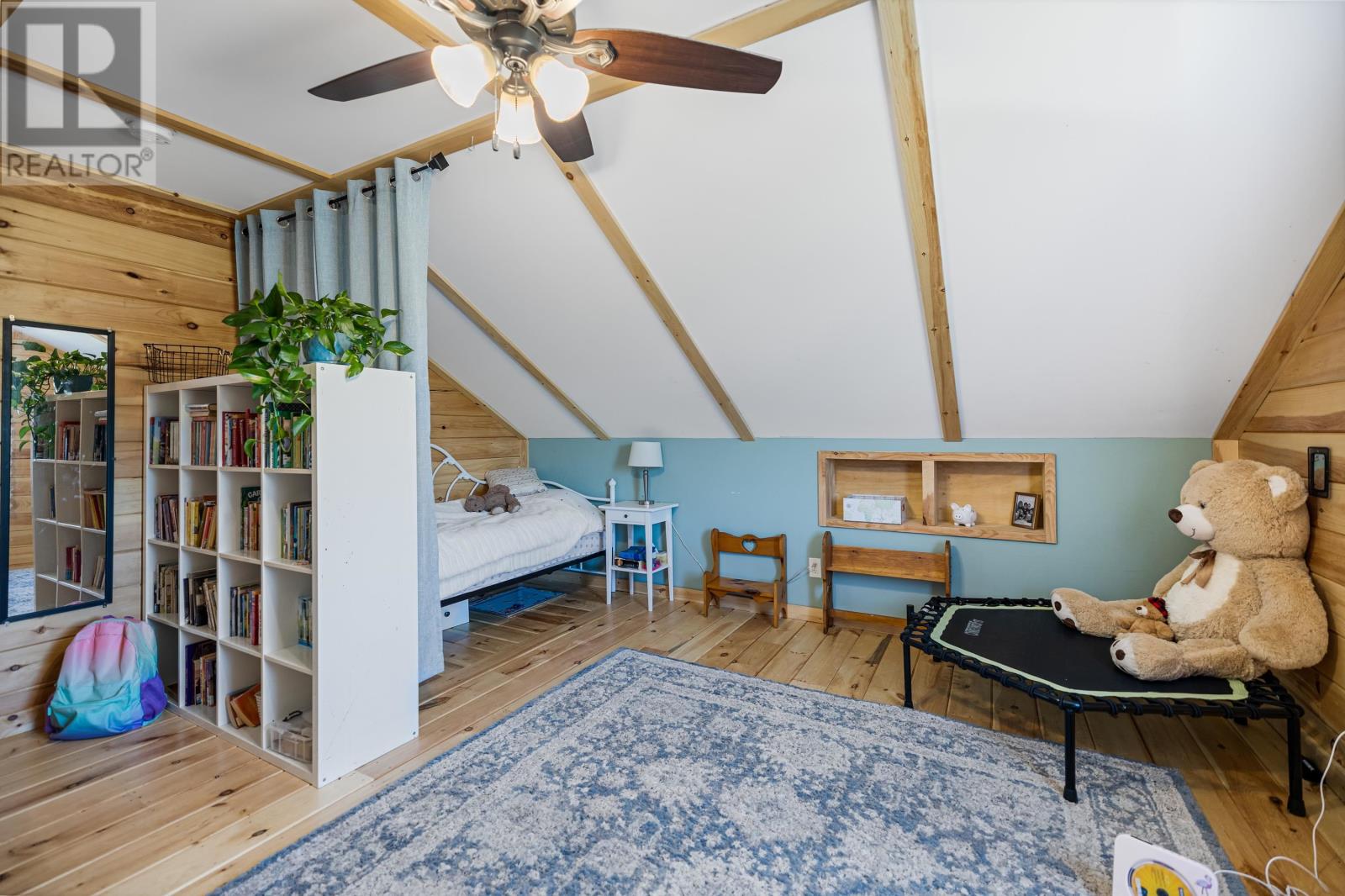 698 Line Road Property Photo 29