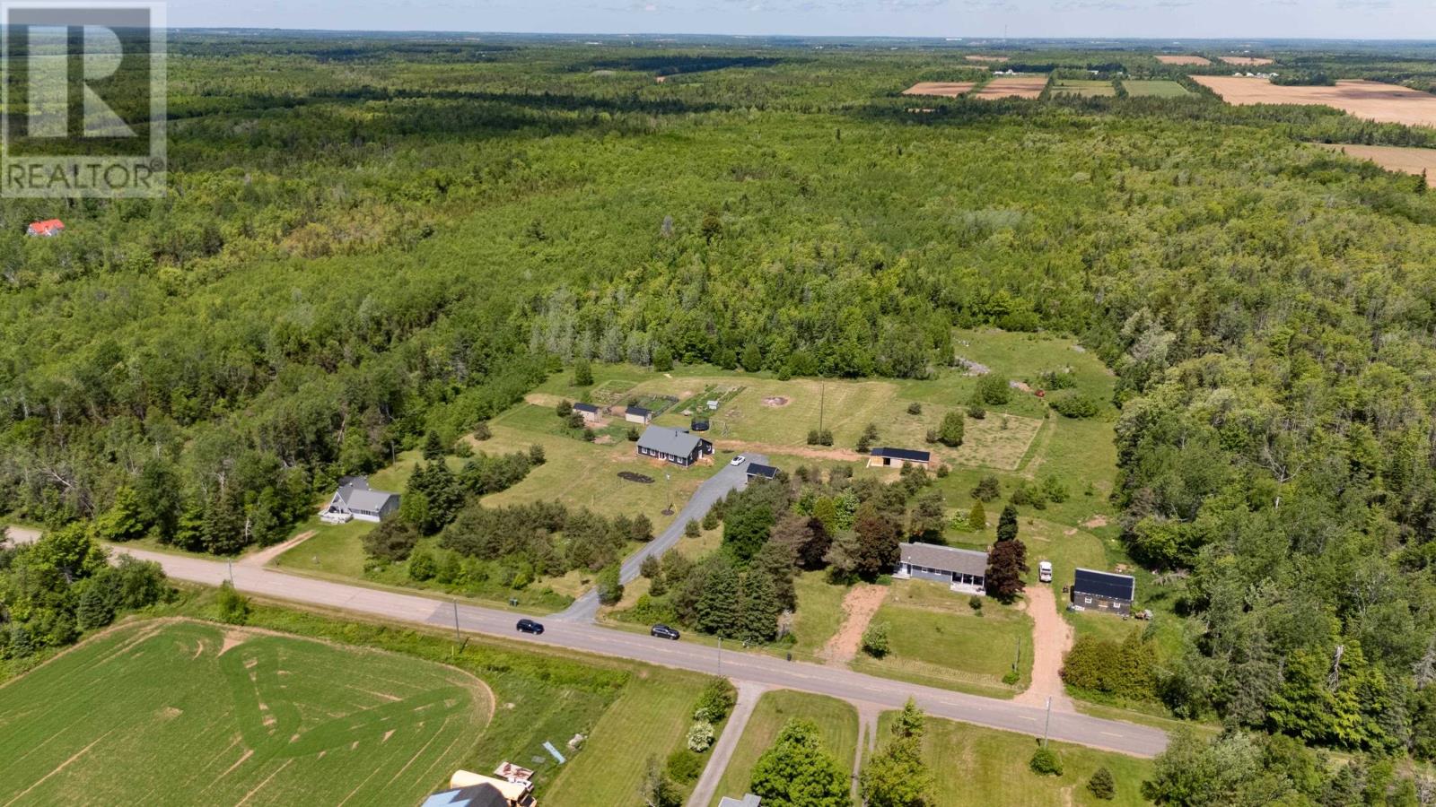 698 Line Road Property Photo 38