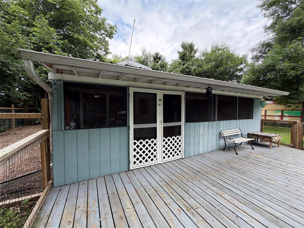 311 Elm Drive Property Photo 3