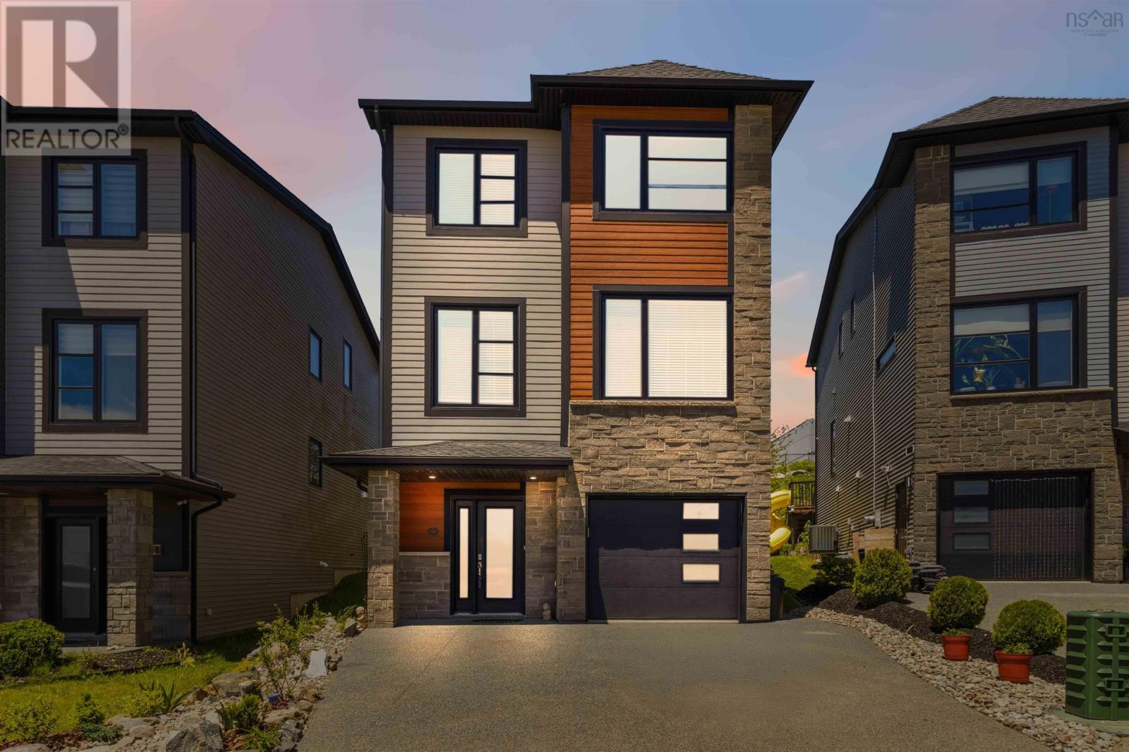 62 Hadley Crescent Property Photo 1