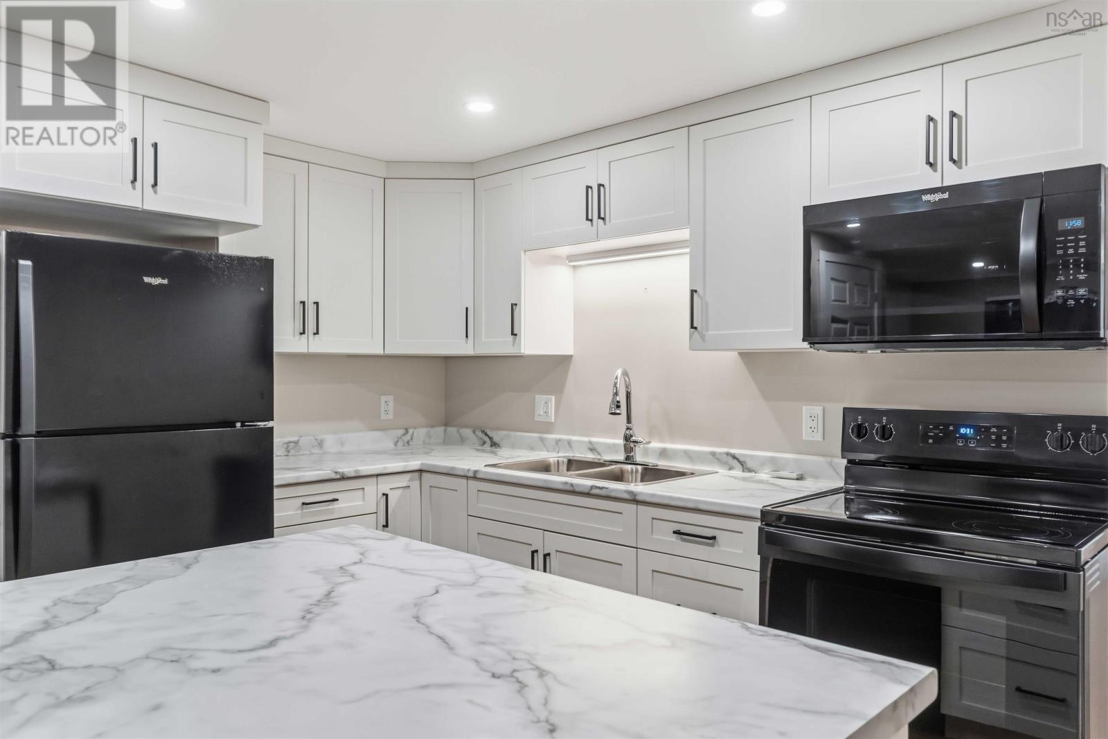 9 Gordon Street Property Photo 9