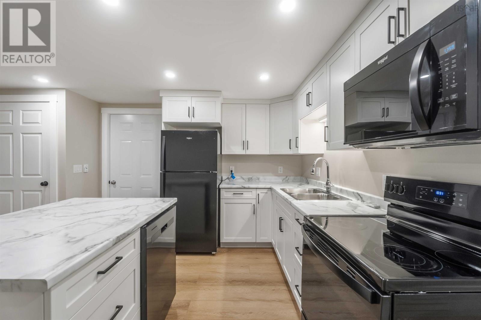 9 Gordon Street Property Photo 13