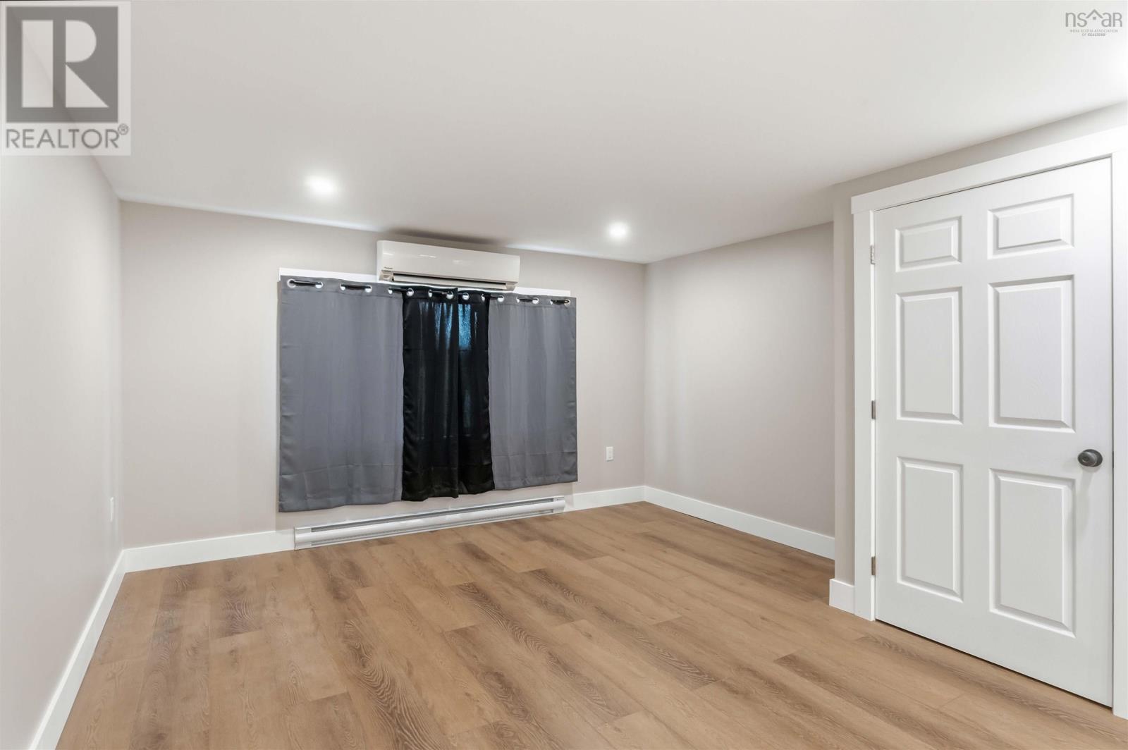 9 Gordon Street Property Photo 16