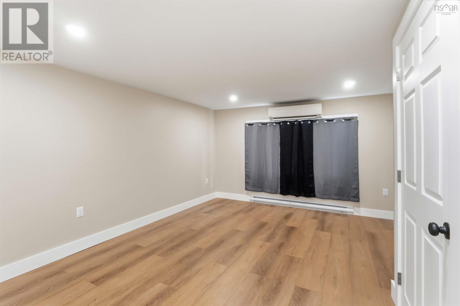 9 Gordon Street Property Photo 17