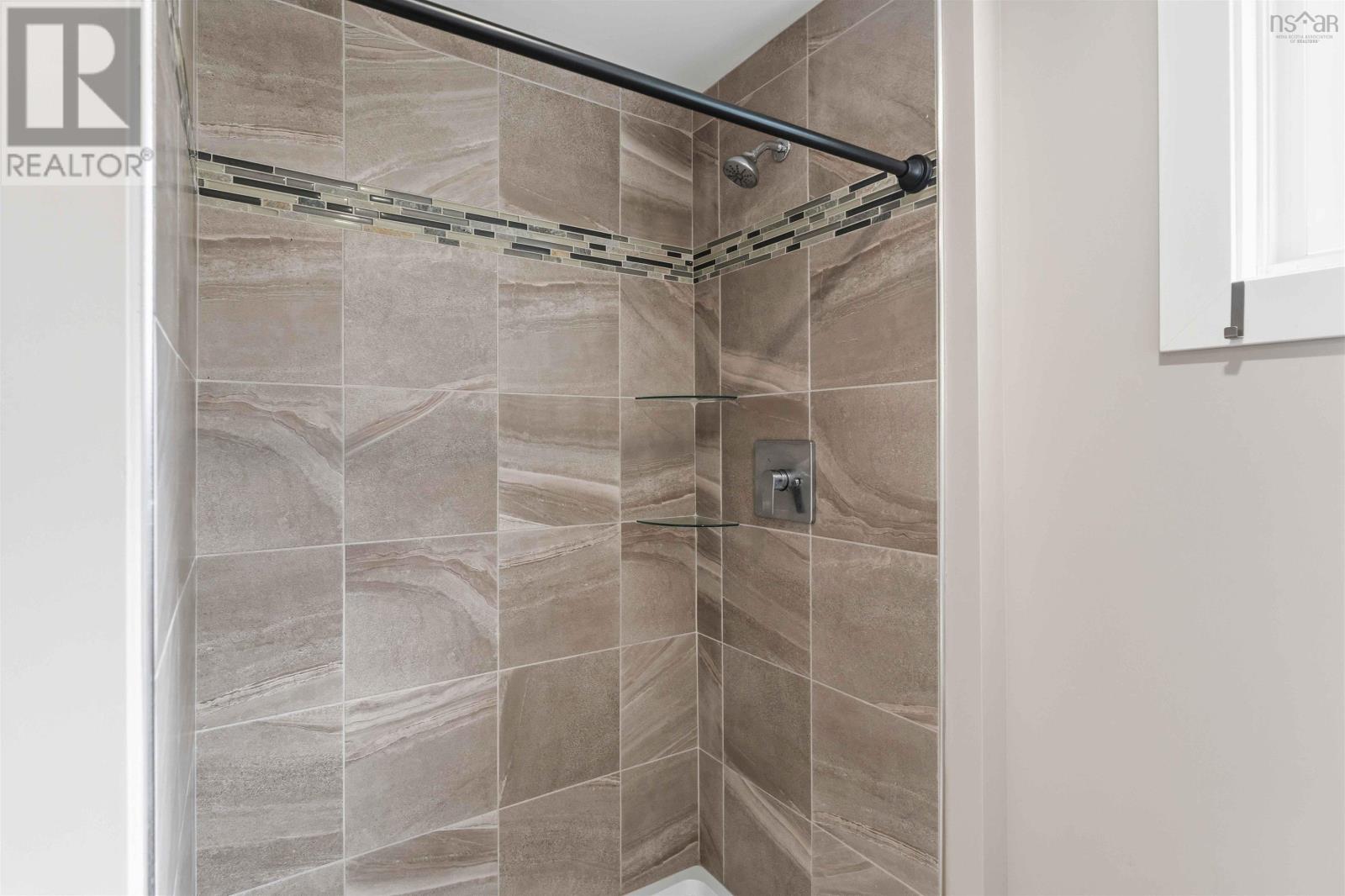 9 Gordon Street Property Photo 24