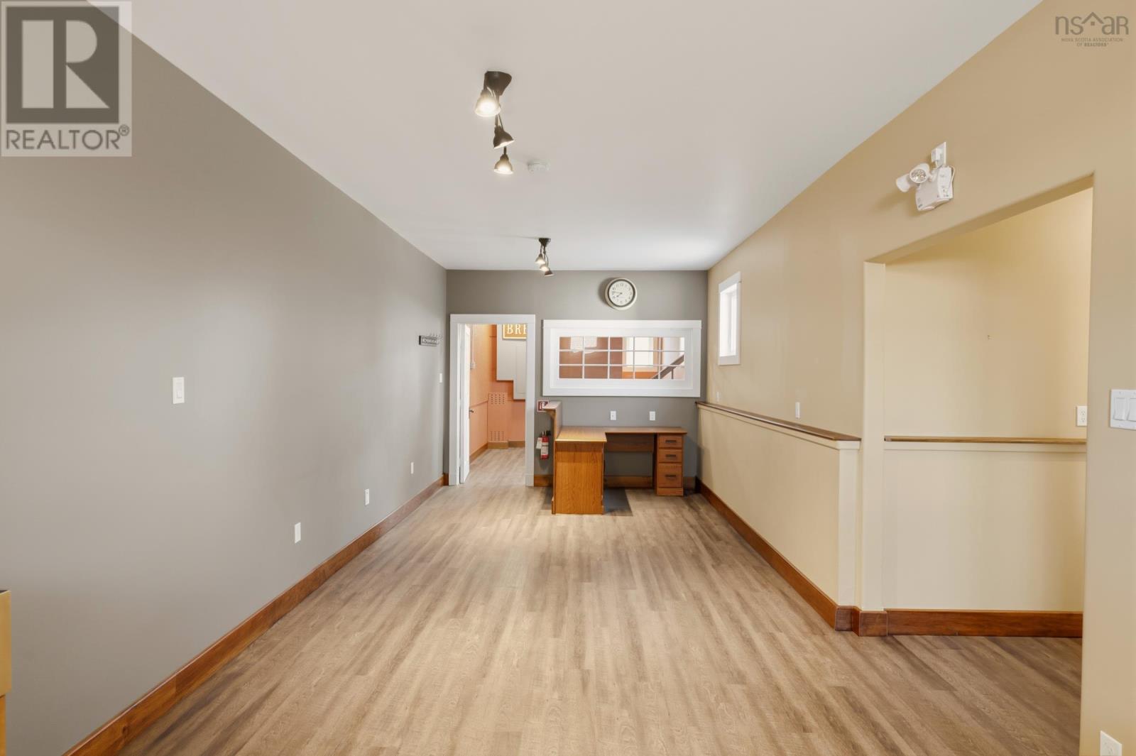 256 Granville Street Property Photo 28