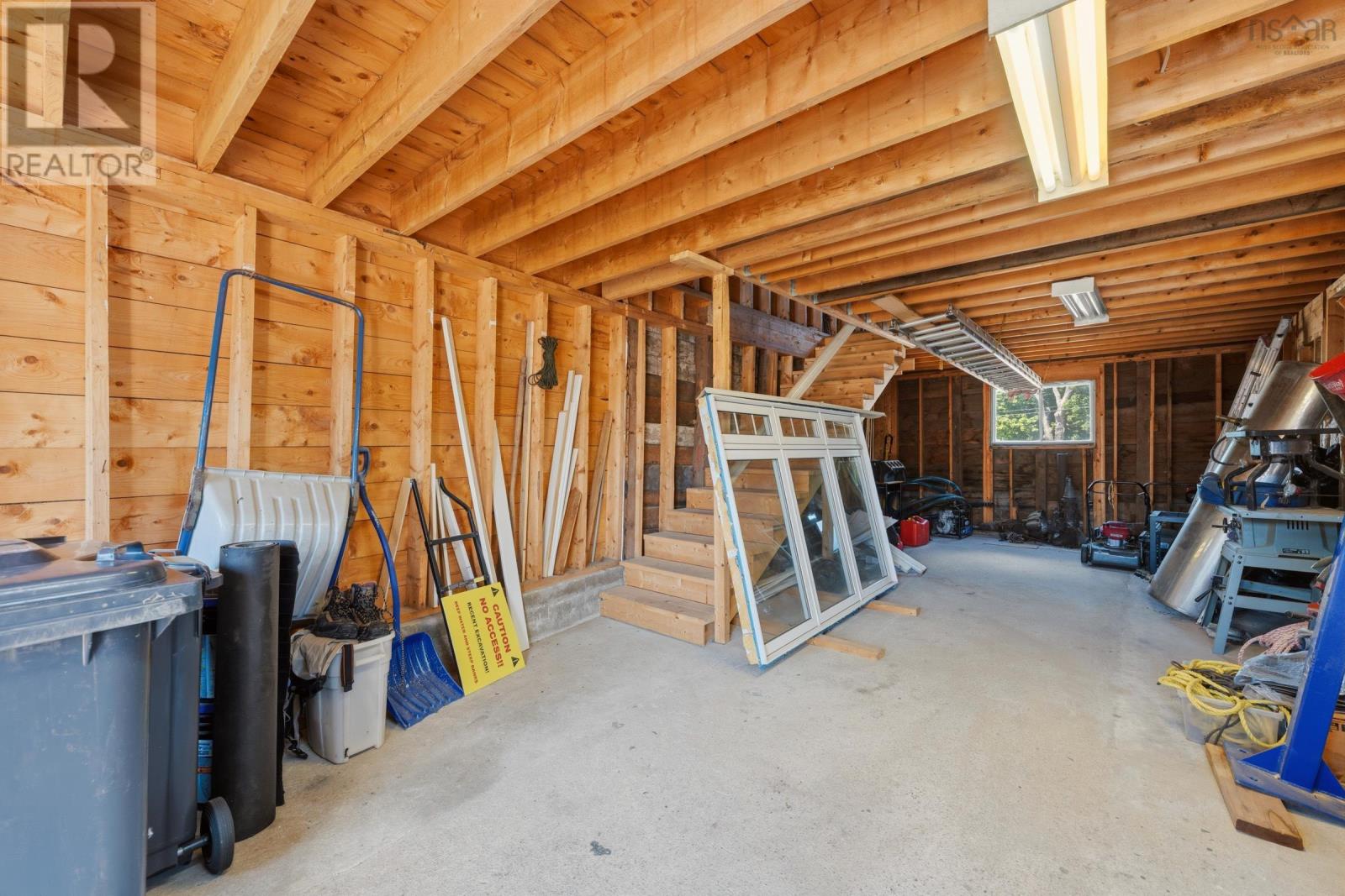 256 Granville Street Property Photo 43