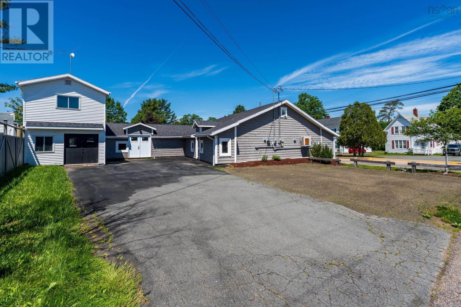 256 Granville Street Property Photo 48