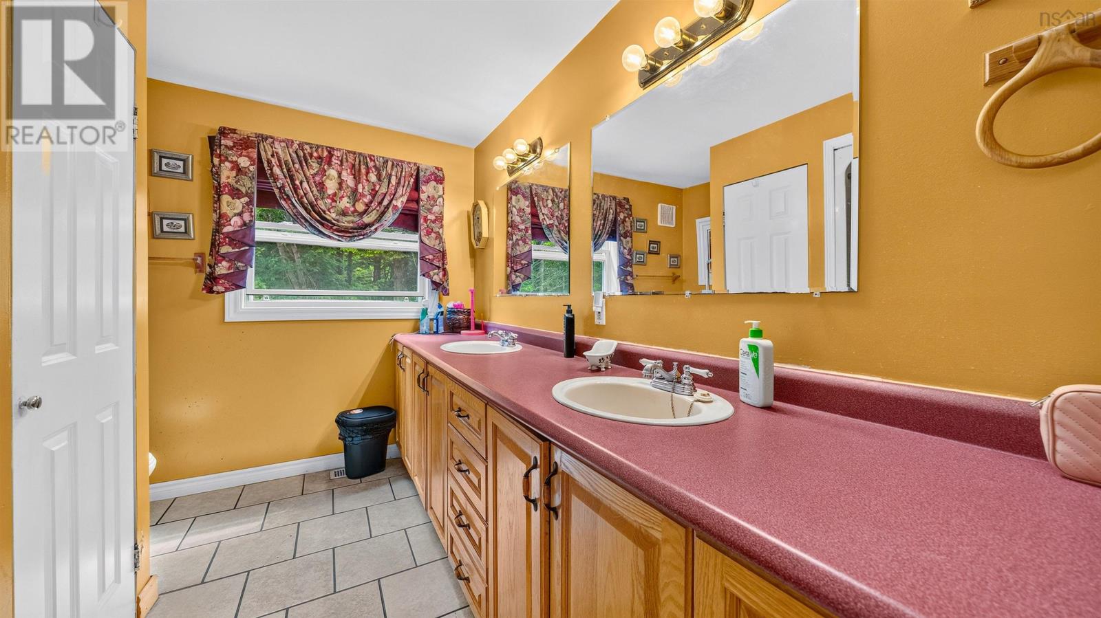 70 Station Road Property Photo 25