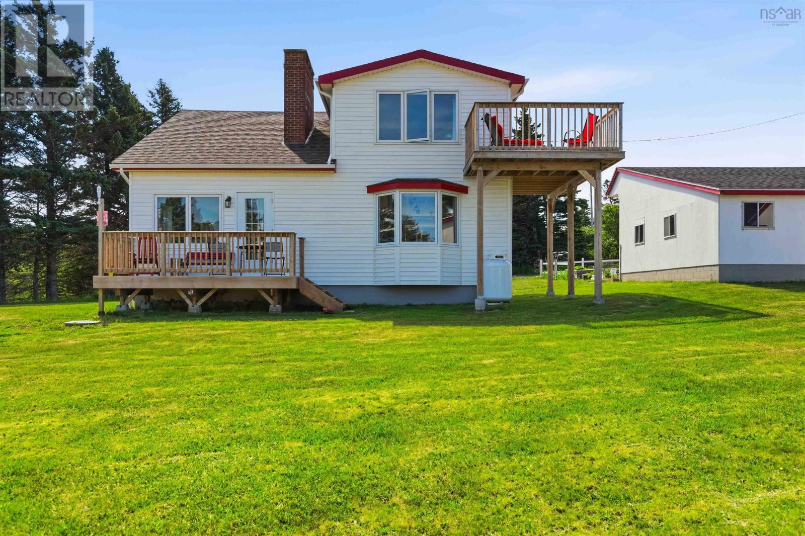 7939 Highway 101 Property Photo 8