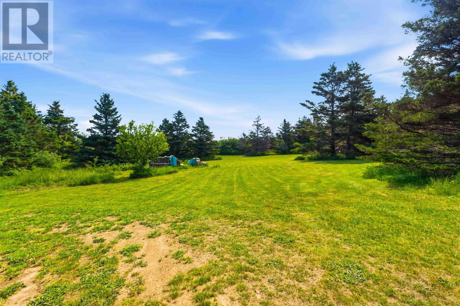 7939 Highway 101 Property Photo 10