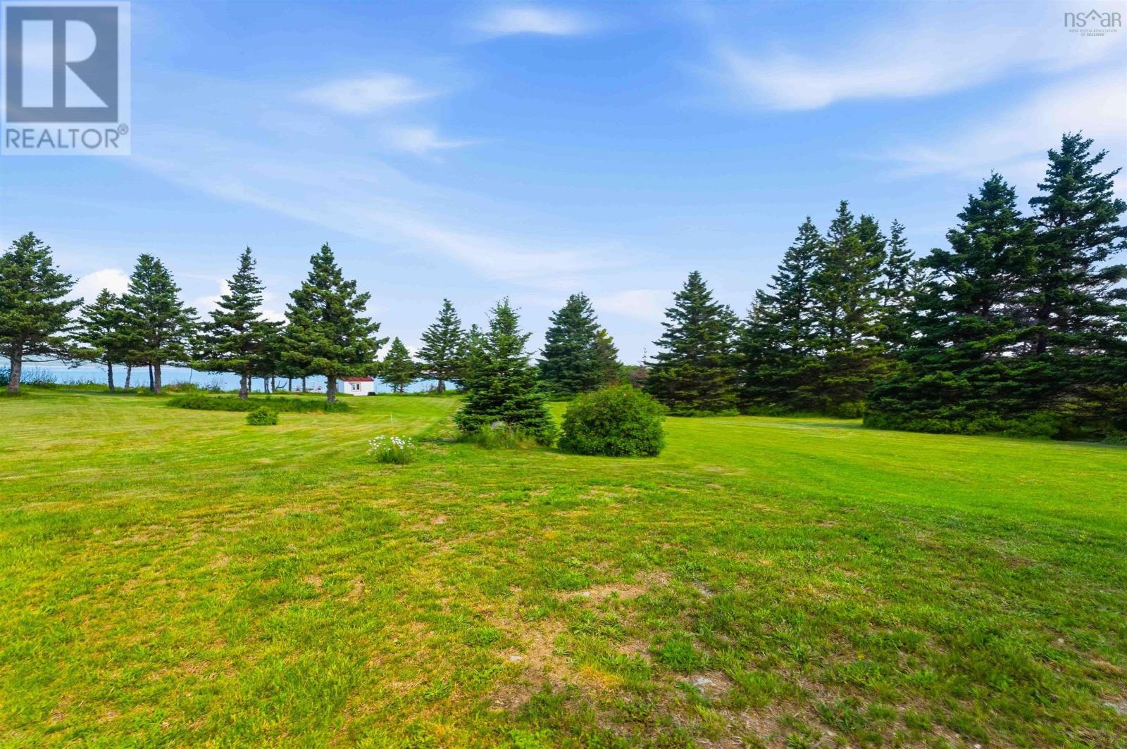 7939 Highway 101 Property Photo 12