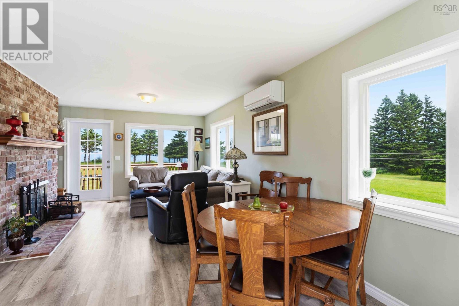 7939 Highway 101 Property Photo 21