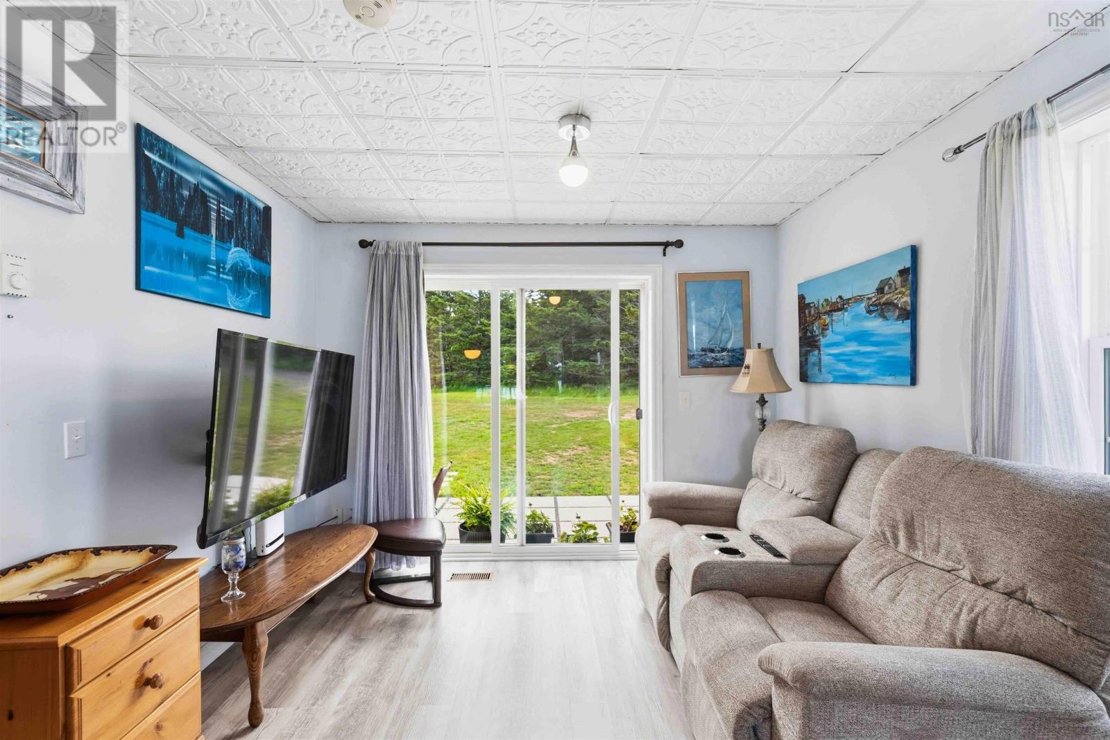7939 Highway 101 Property Photo 26