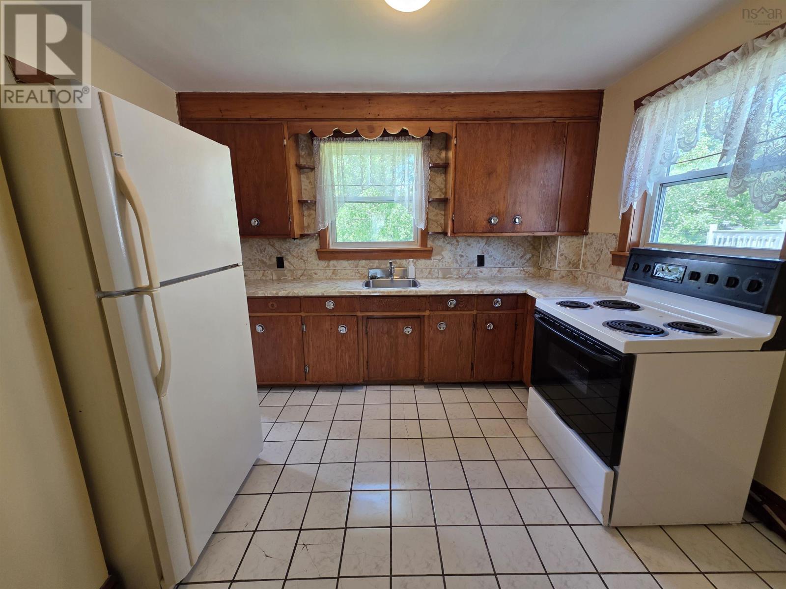 73 Taylor Street Property Photo 6