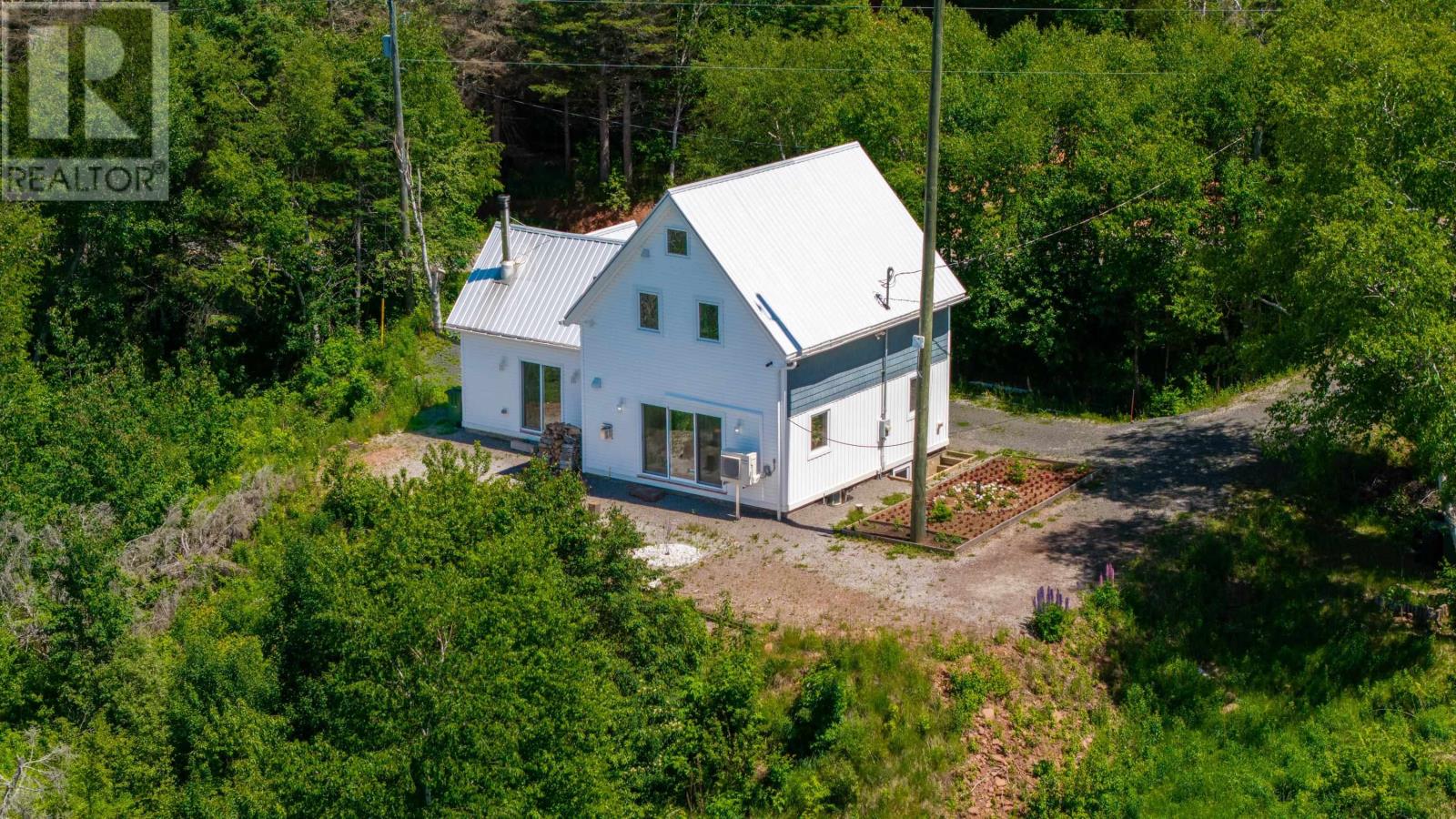 499 South Melville Road Property Photo 2