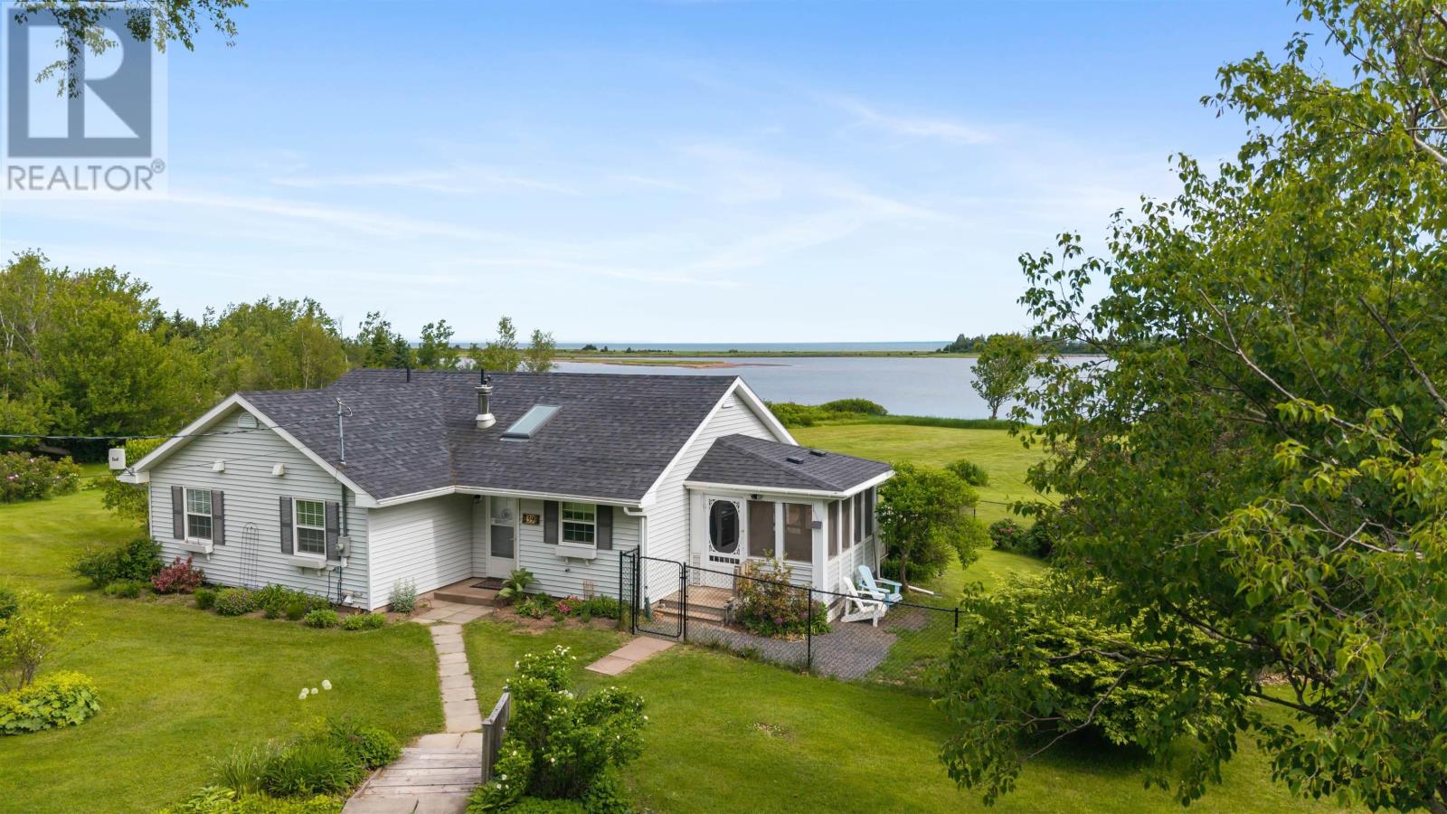39 Arrow Head Crescent