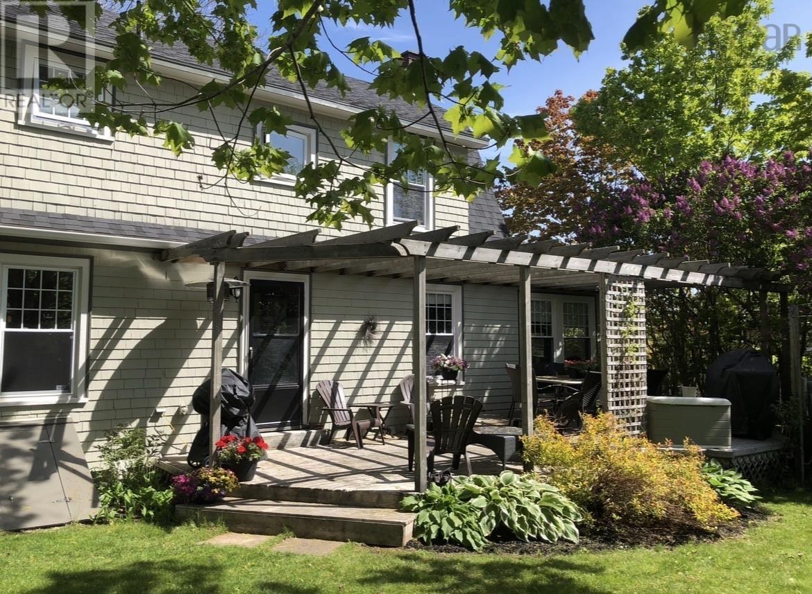 5 Warwick Street Property Photo 4