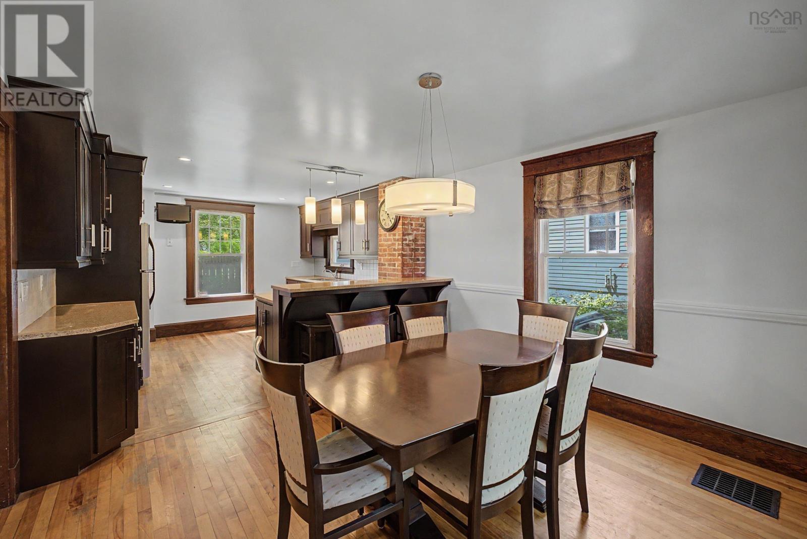 5 Warwick Street Property Photo 10