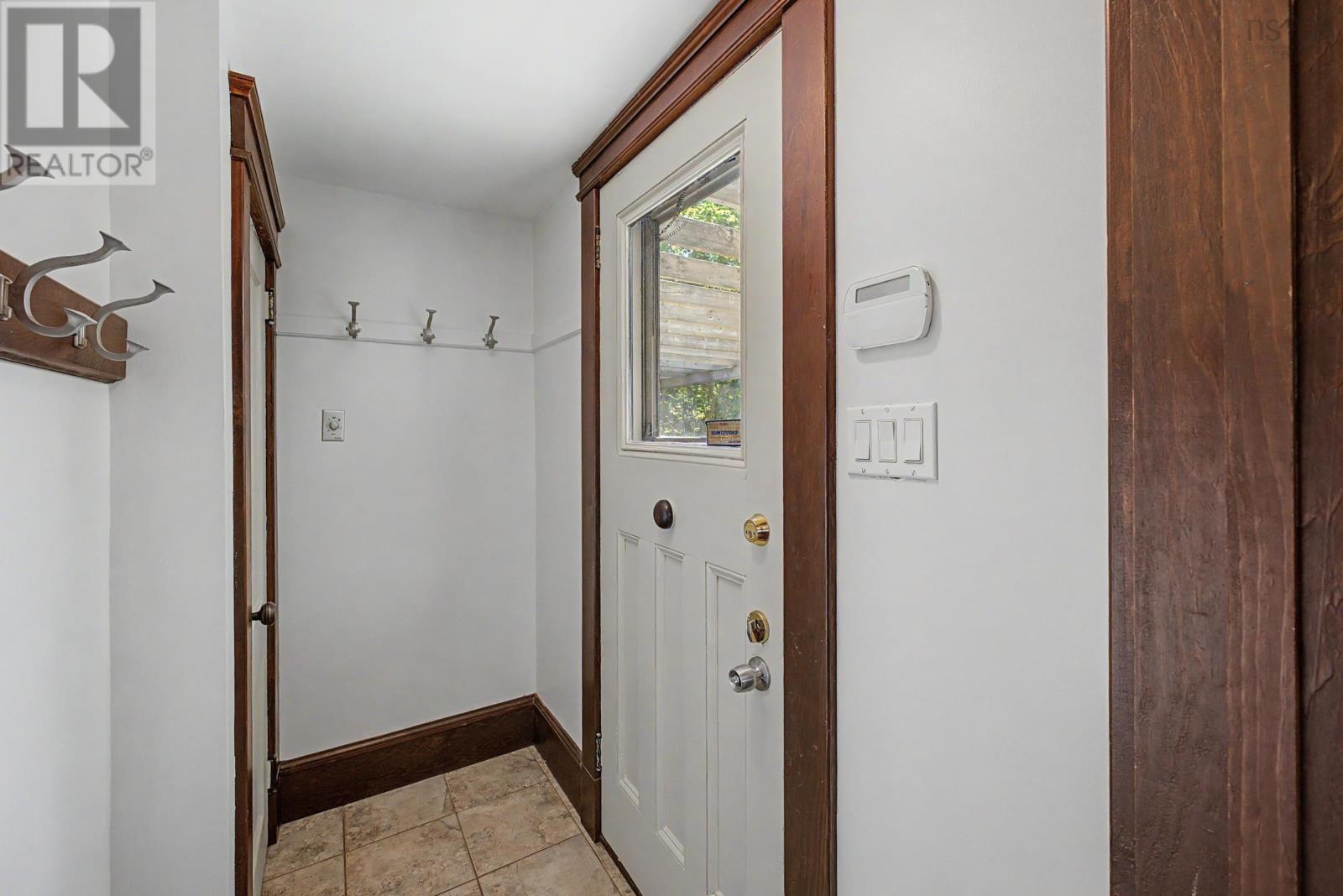 5 Warwick Street Property Photo 20