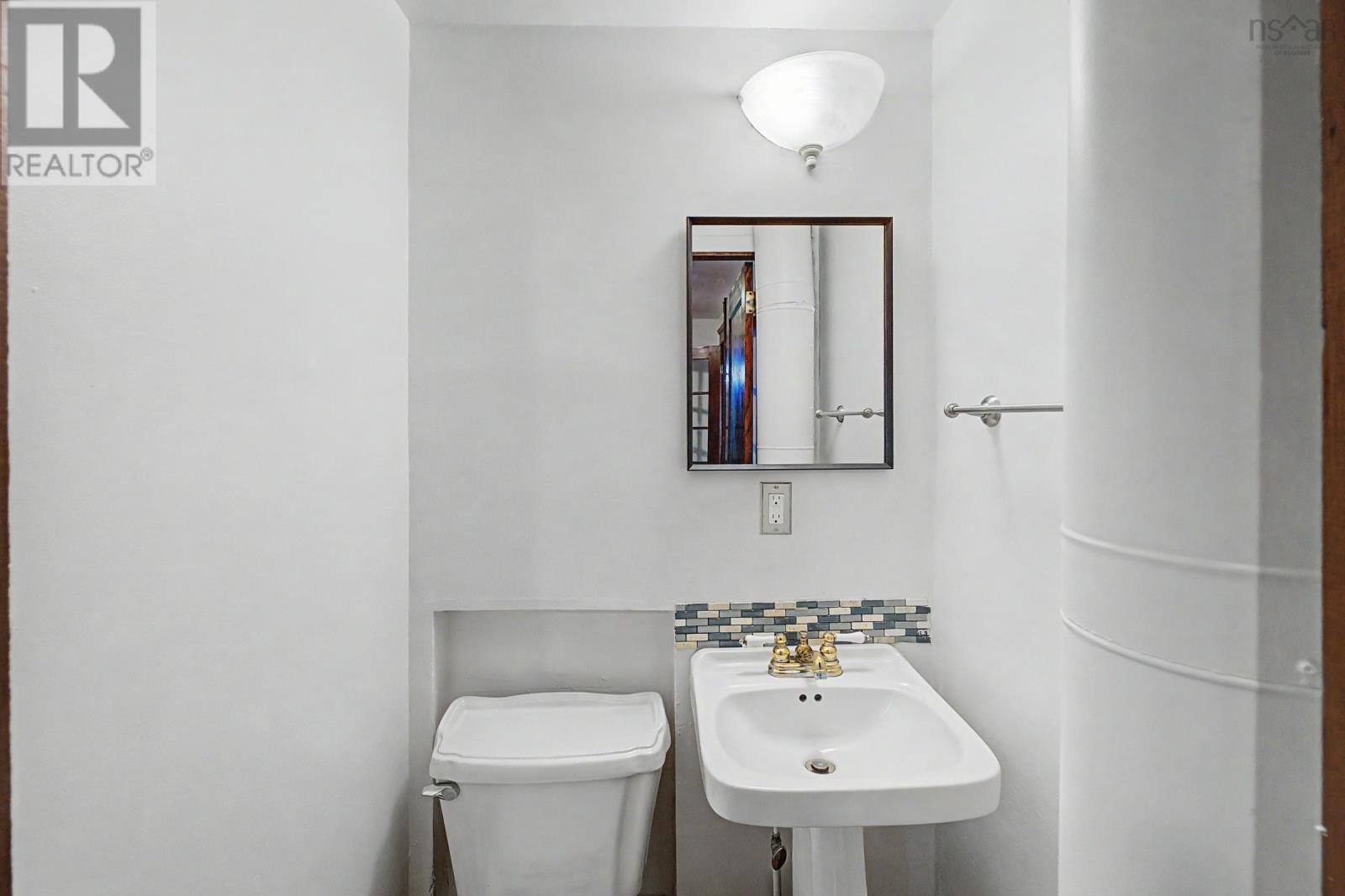 5 Warwick Street Property Photo 21