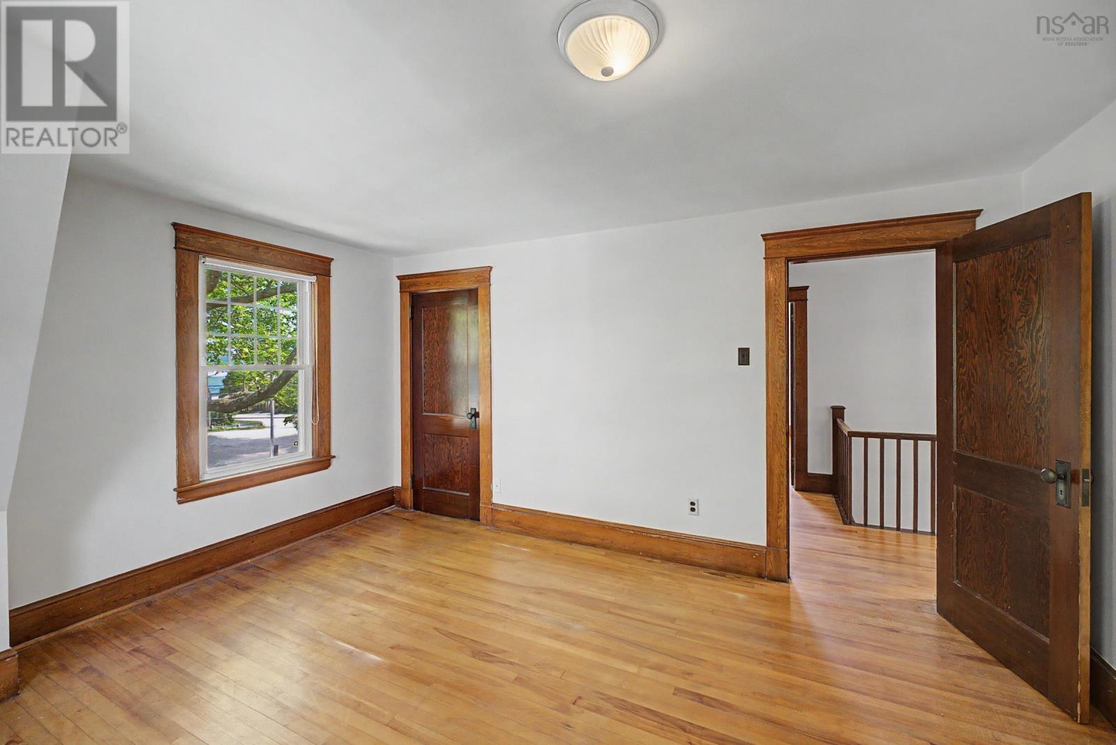 5 Warwick Street Property Photo 27