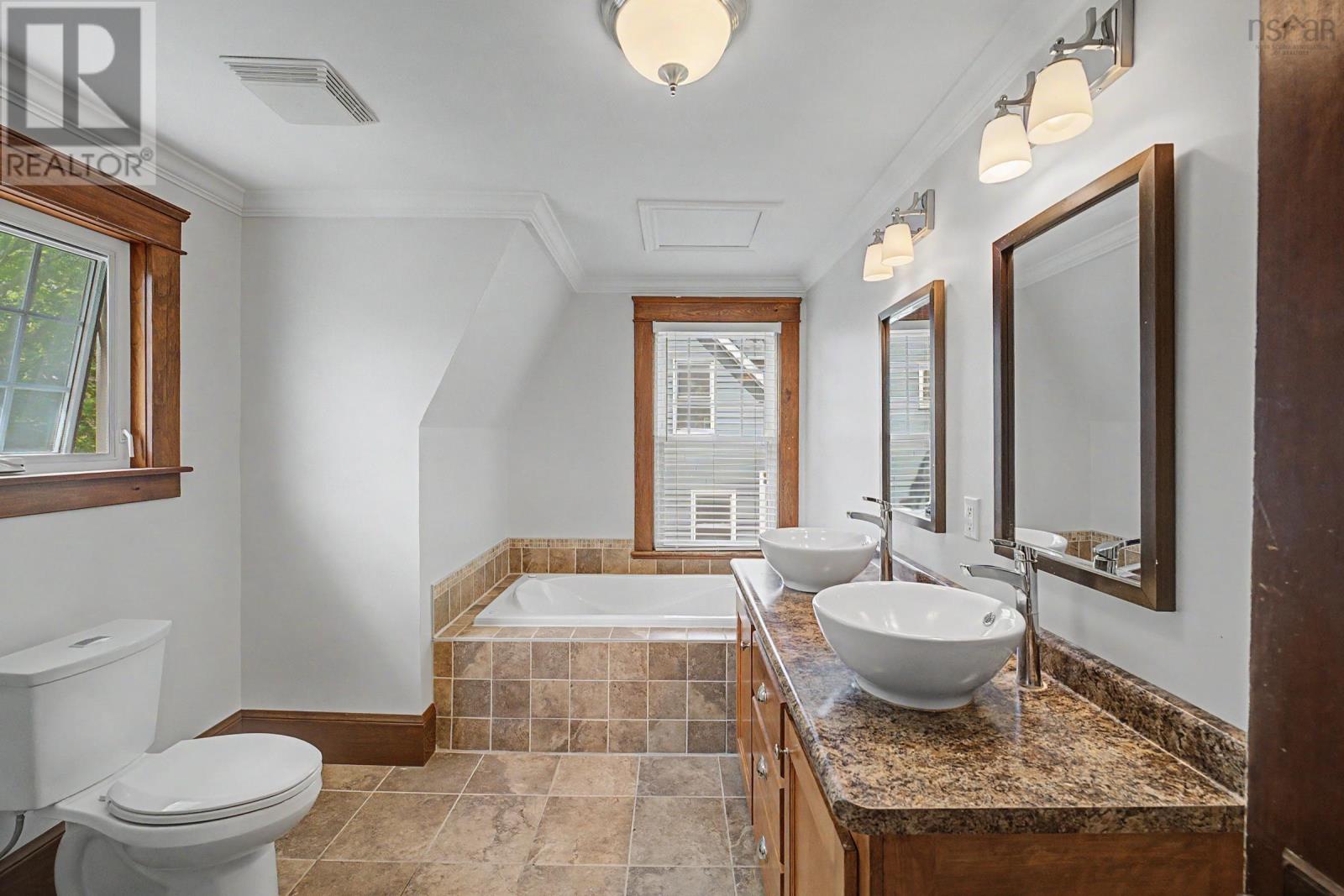 5 Warwick Street Property Photo 29