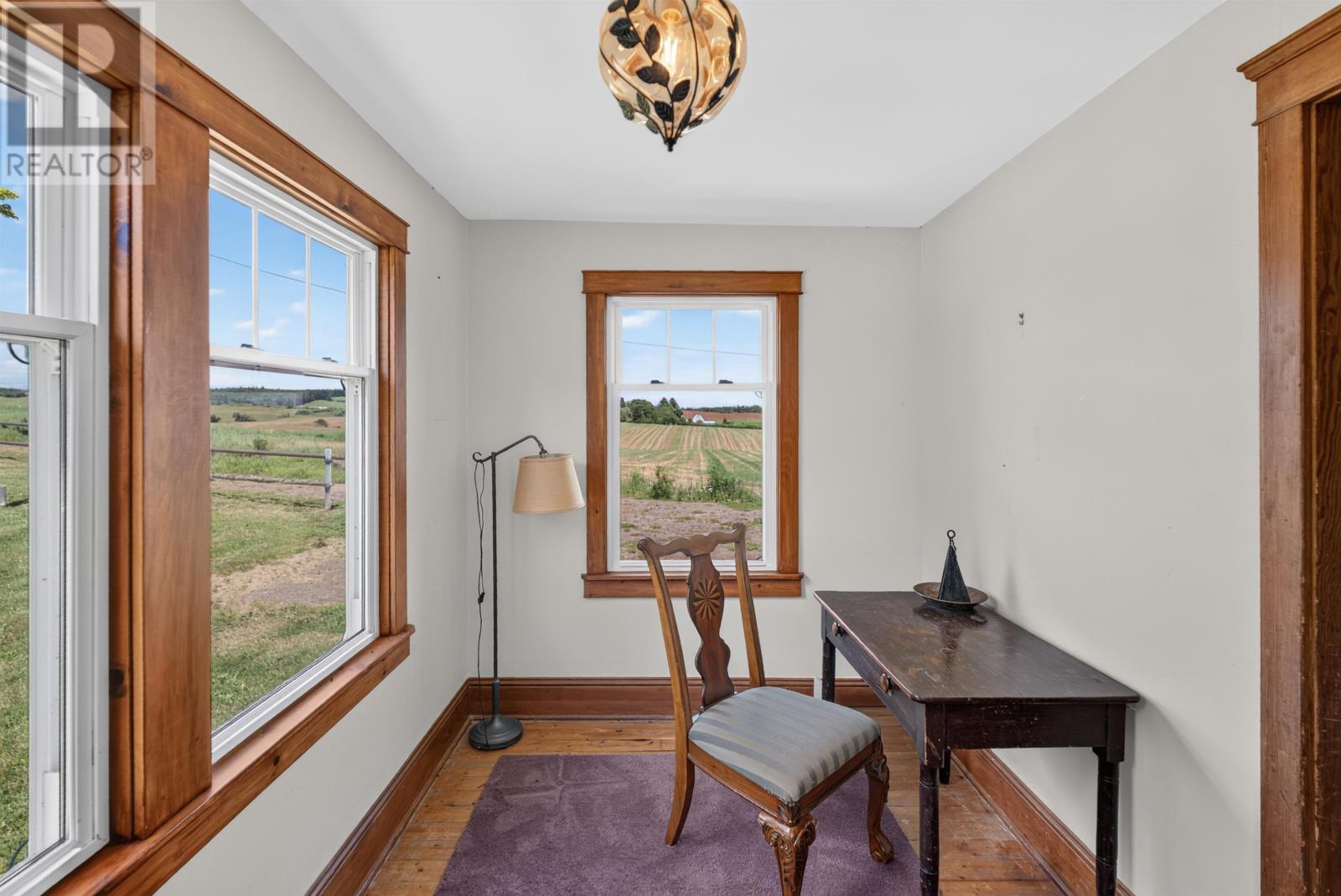 662-664 Long River Road Property Photo 8