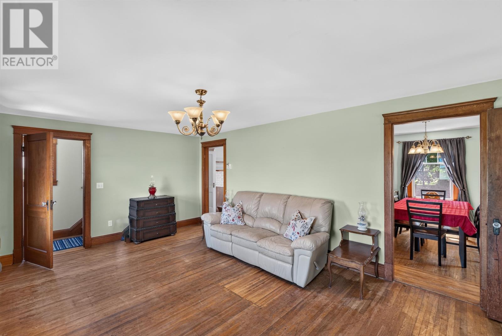 662-664 Long River Road Property Photo 10