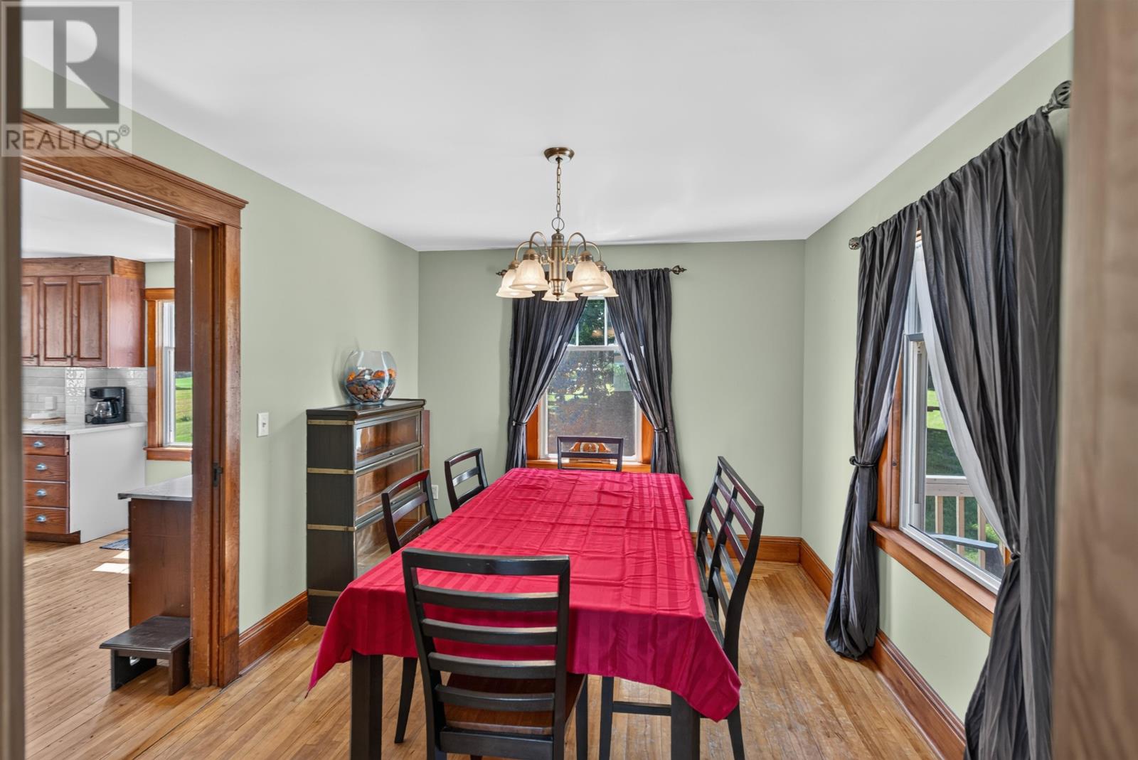 662-664 Long River Road Property Photo 11