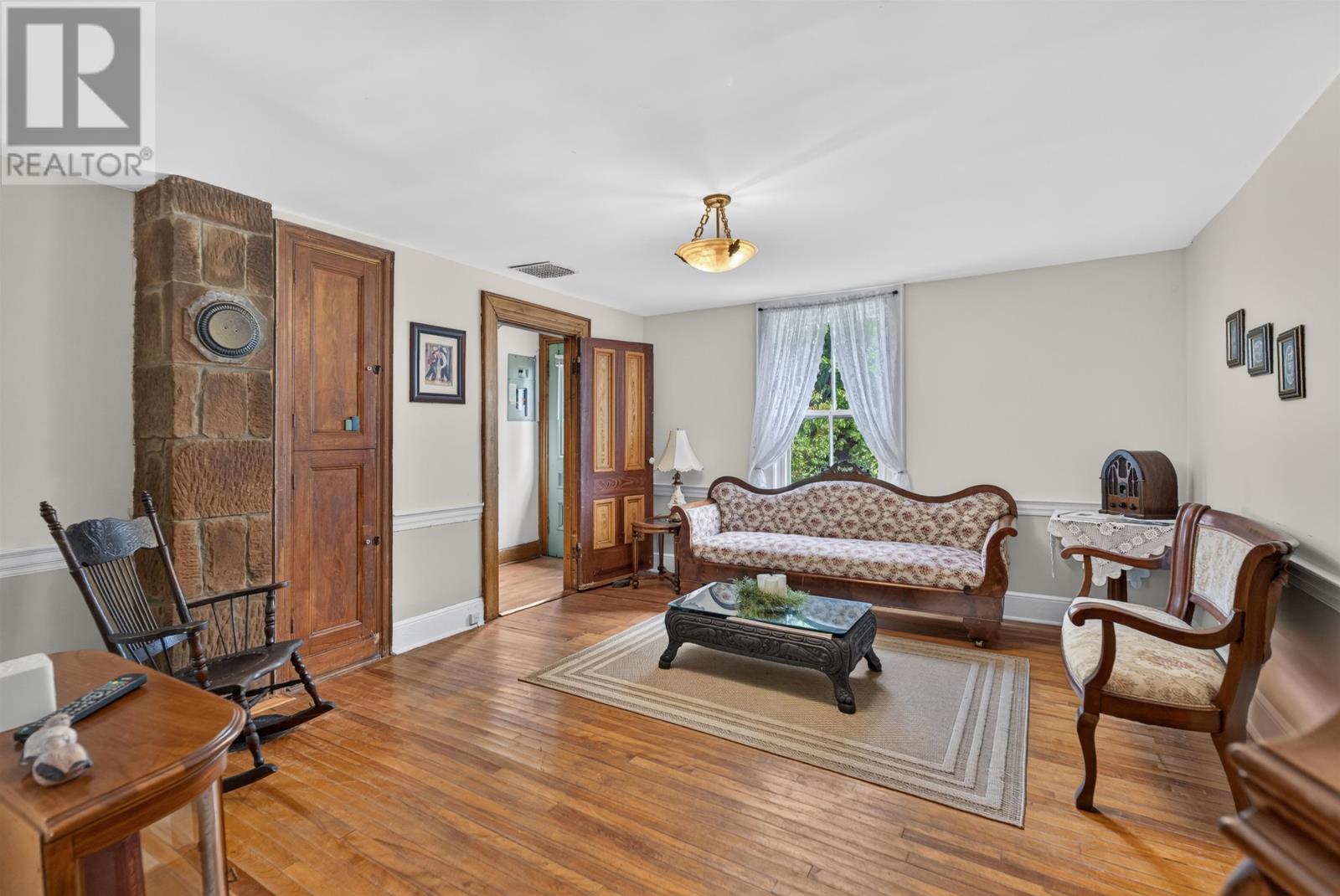 662-664 Long River Road Property Photo 31