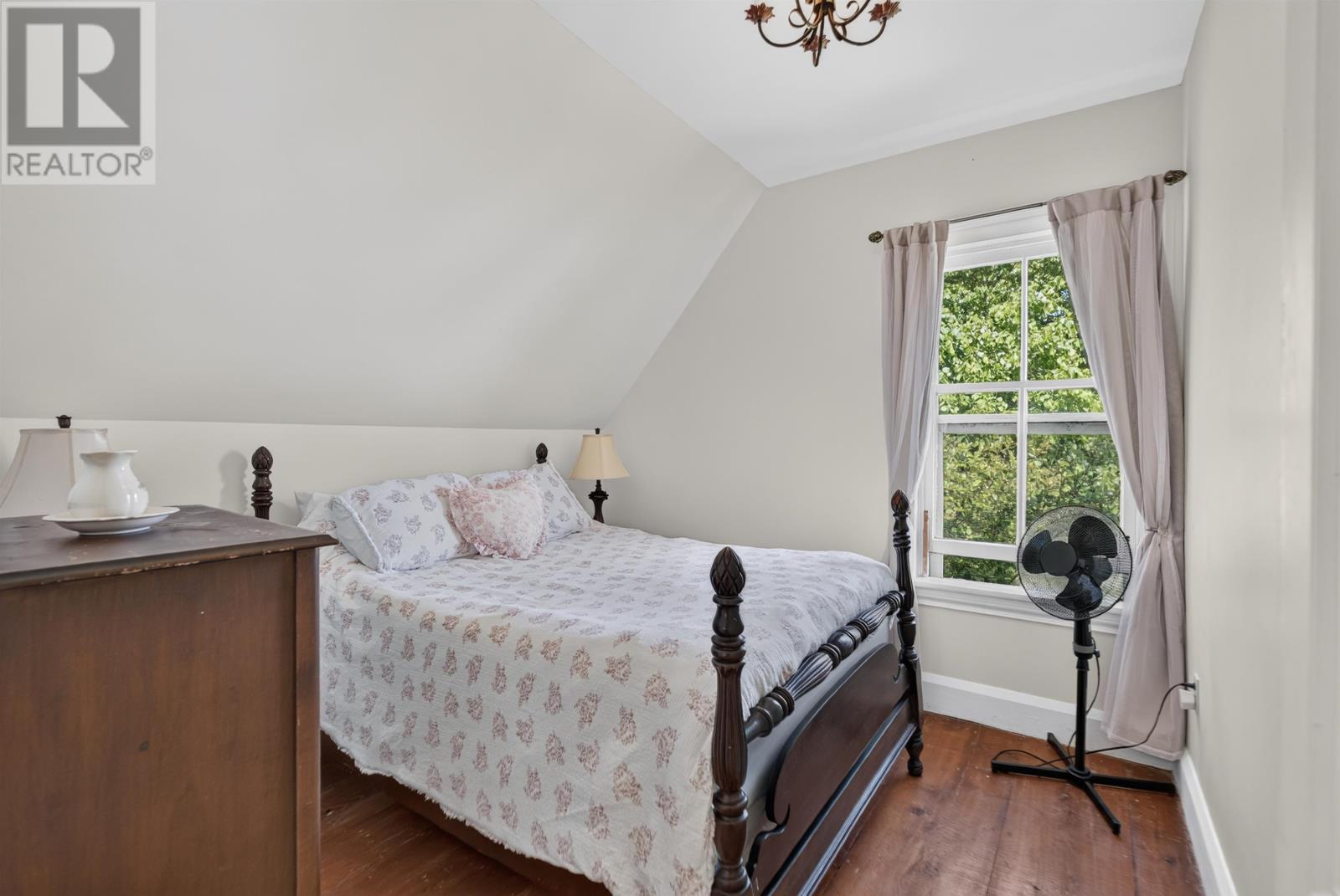 662-664 Long River Road Property Photo 37